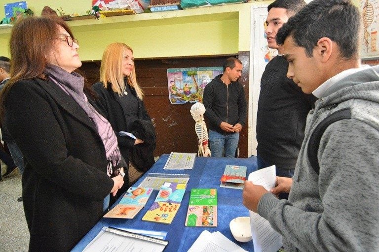 Más de 500 estudiantes y docentes participaron en la feria de innovación educativa de la región 3 (Web).