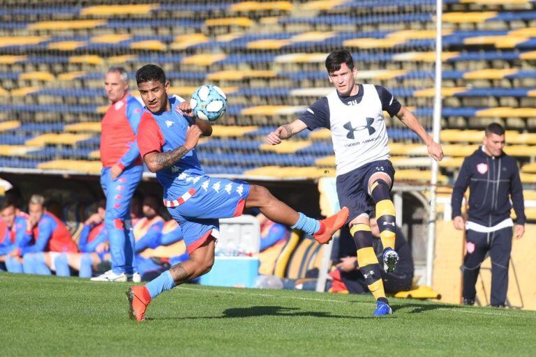 Terminó en empate el encuentro amistoso. (Rosario Central)