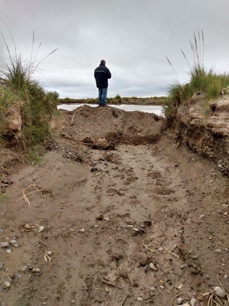 Robo de agua en el río Atuel