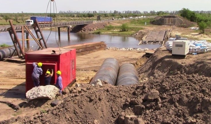 Avanzan las obras del puente sobre el arroyo Guazú.