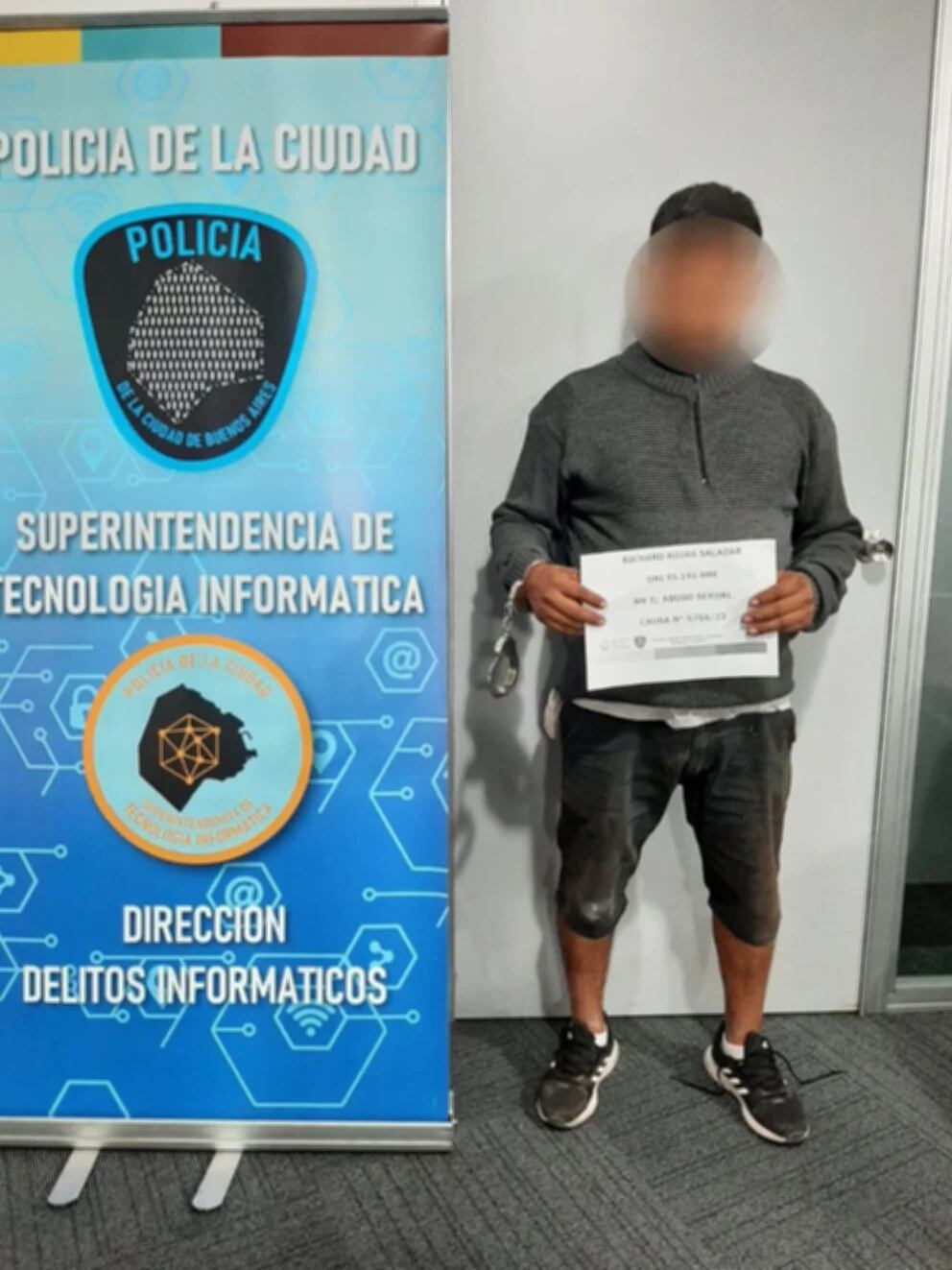 El acuso fue detenido y quedó bajó la carátula de "abuso sexual".