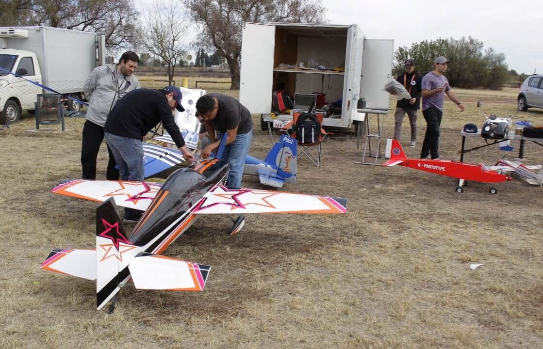 En Alvear se reunieron los fanáticos del aeromodelismo en lo que fue la primera fecha del campeonato Argentino IMAC.