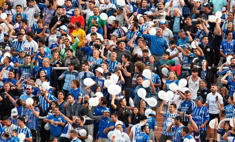 La hinchada de Godoy Cruz en el Malvinas Argentinas.