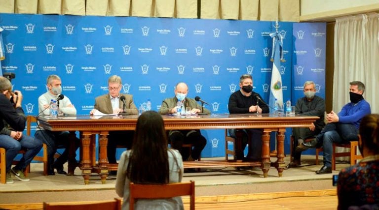 Un momento de la conferencia de prensa realizada este martes (Vía Santa Rosa)