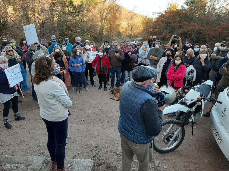 Protesta este sábado en Villa Giardino. (Foto: gentileza La Estafeta Online).