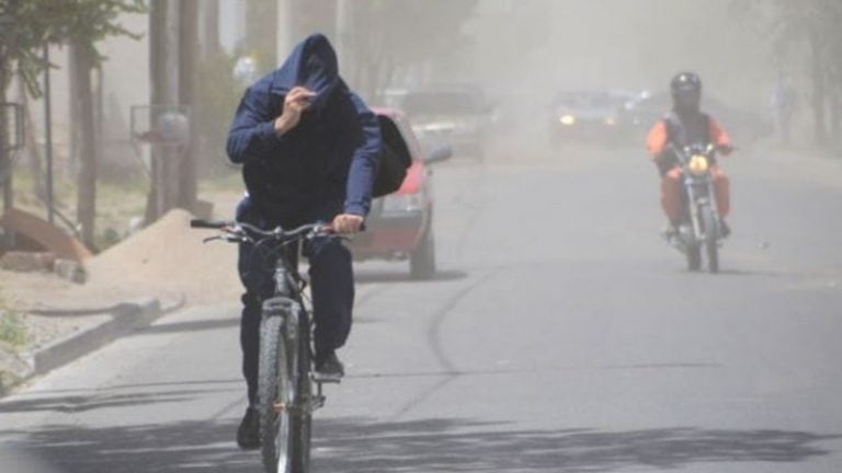 El miércoles se esperan ráfagas de hasta 66 km/h.