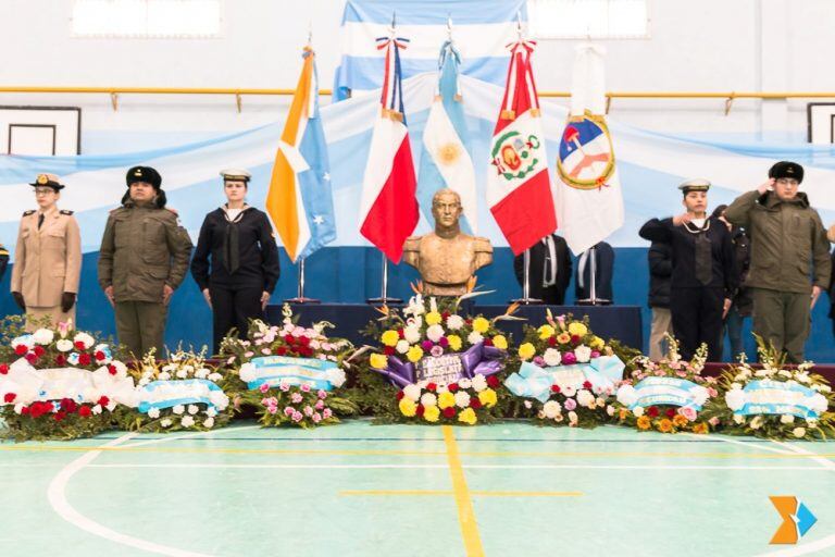 Acto en conmemoración al Gral José de San Martín