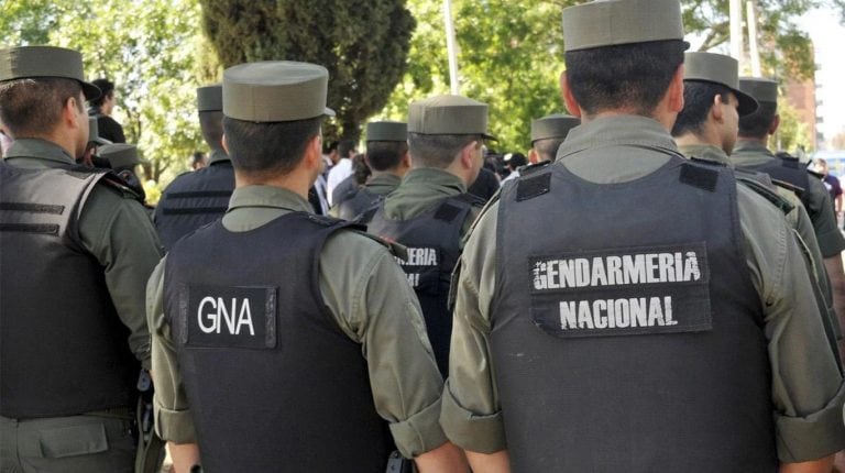 Gendarmería Nacional detuvo un camión con contrabando sobre la Ruta nacional 14 en Corrientes.