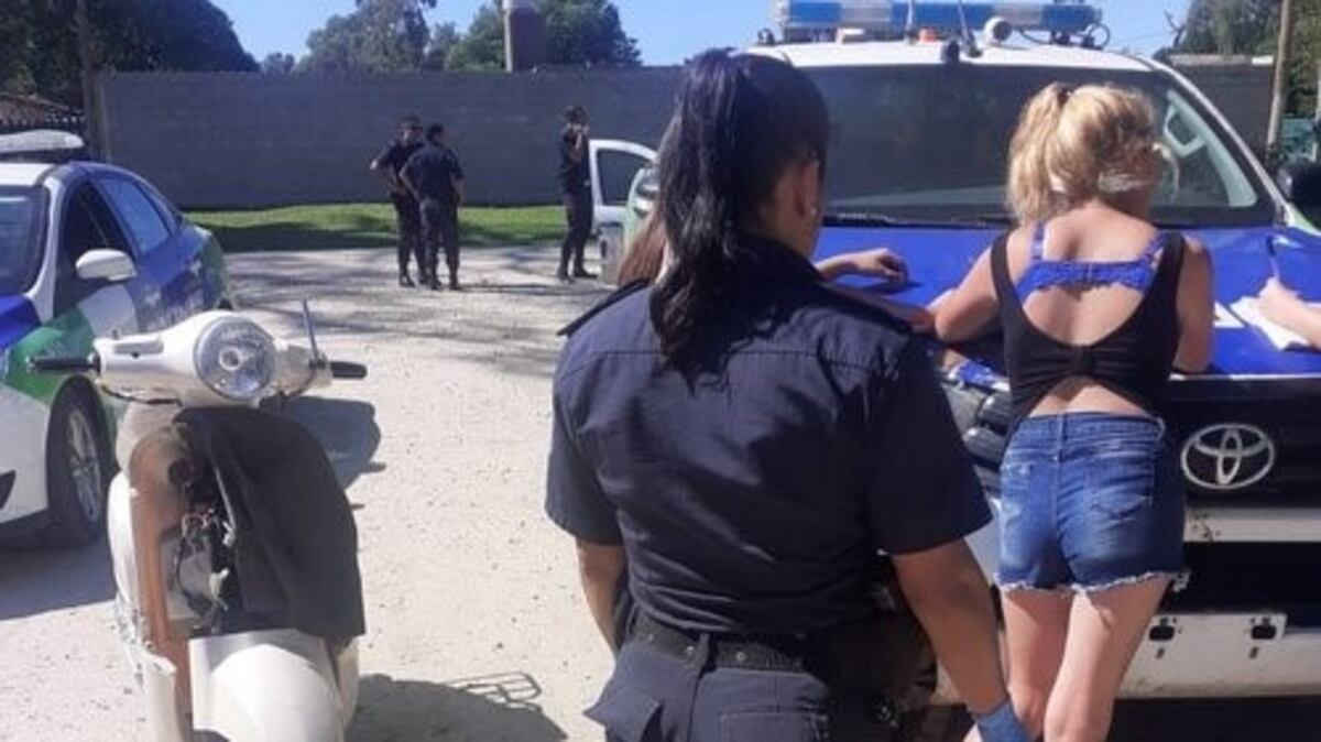 Demoraron a dos chicas por violar la cuarentena: se trasladaban en una moto robada