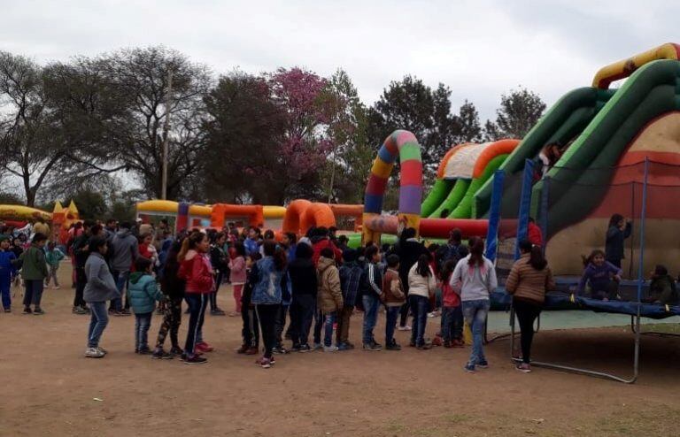 Celebración del Día del Niño en municipios de las Yungas.