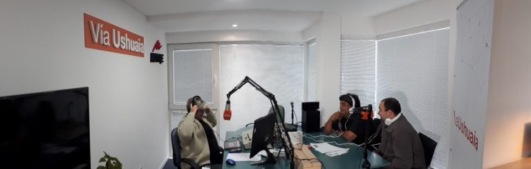 Vía Ushuaia Radio estudios