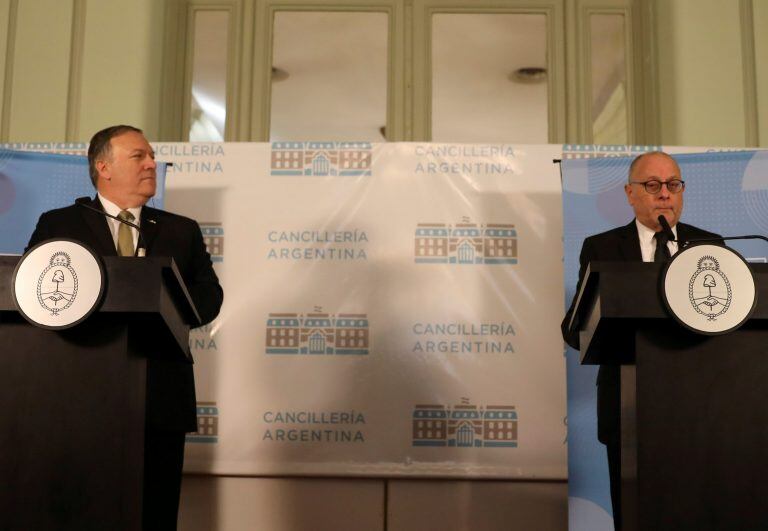 El Secretario de Estado Mike Pompeo junto a Jorge Faurie (Foto: Natacha Pisarenko/Pool via REUTERS)