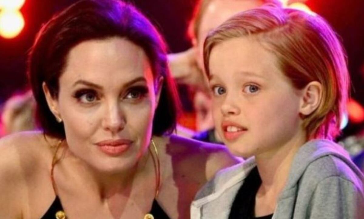 La hija de Angelina Jolie y Brad Pitt comenzó un tratamiento para cambiar de género