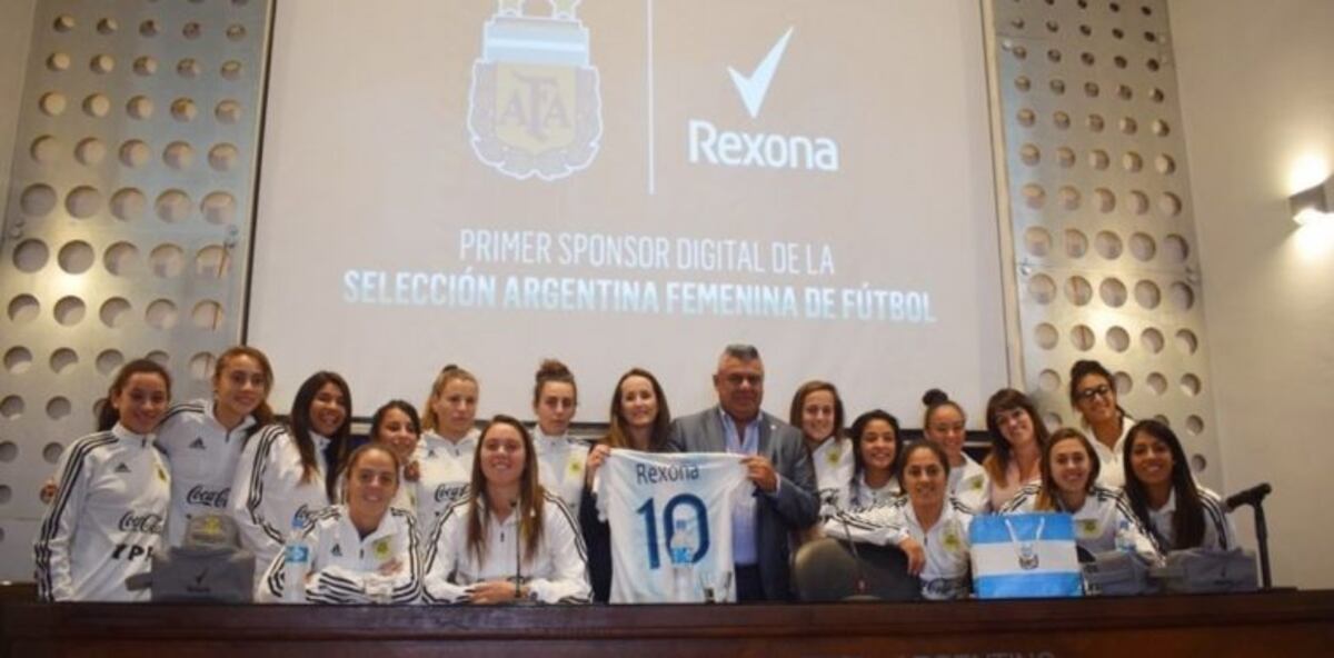 Las chicas van al Mundial de Francia y se despiden en un partido con Uruguay