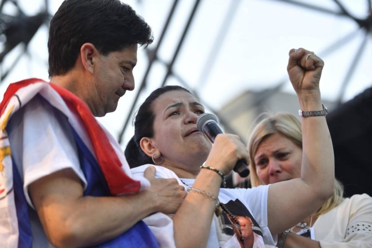 "Quiero justicia por mi hijo, lo mataron a traición", dijo la madre de Fernándo Báez Sosa ante una multitud en el Congreso