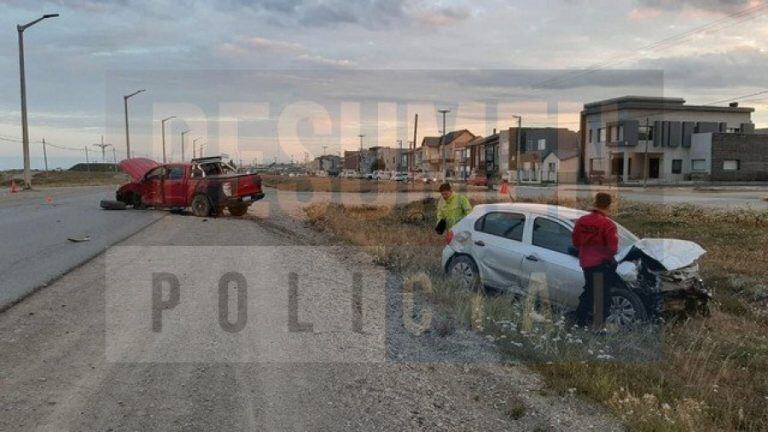 Accidente de tránsito en la Ruta Nacional N° 3 dejo a dos personas hospitalizadas. Foto: Resumen Policial.