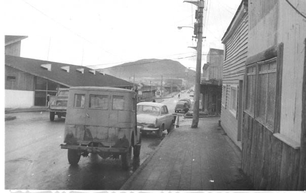 Pasado y presente de Ushuaia.
Fotos: Vía Ushuaia - Archivo histórico Municipalidad de Ushuaia.