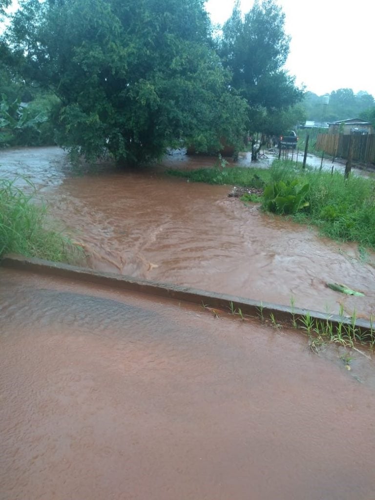 Lluvias en Jardín América.