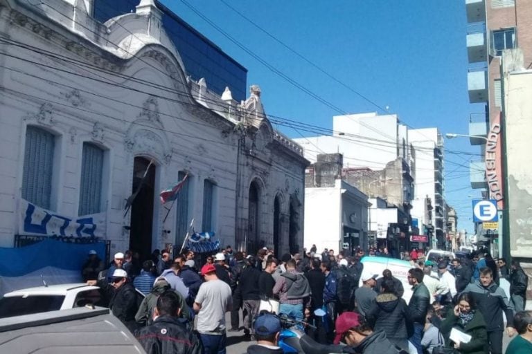 Paro de colectivos en Paraná.