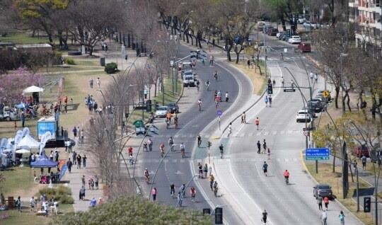 Calle Recreativa explota de actividades\u002E (Prensa)