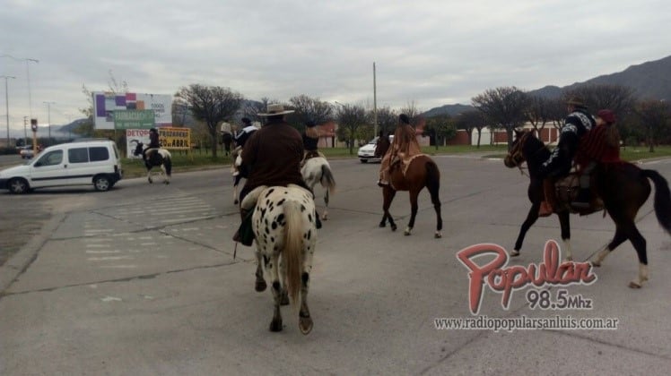 Jinetes por la fe en San Luis