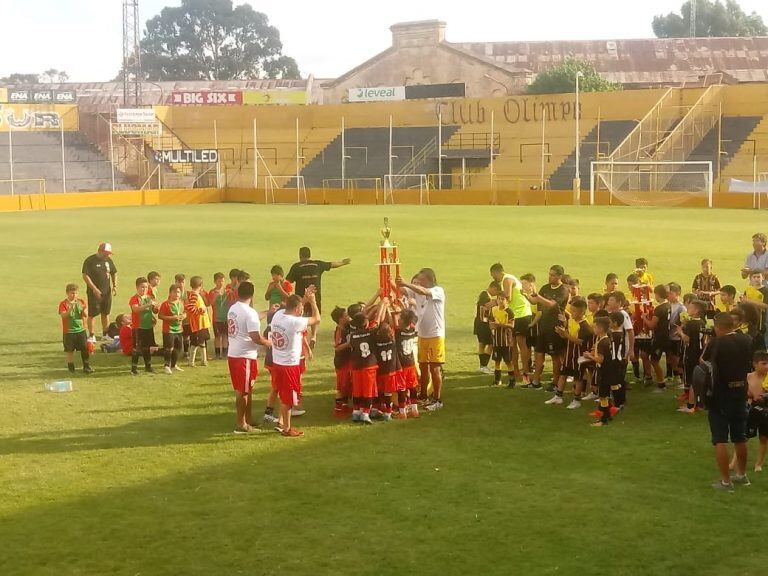 Torneo nacional de escuelas de fútbol