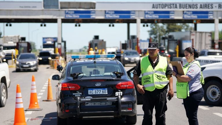 Aumentan los controles en Autopista Rosario - Buenos Aires por el cambio de quincena