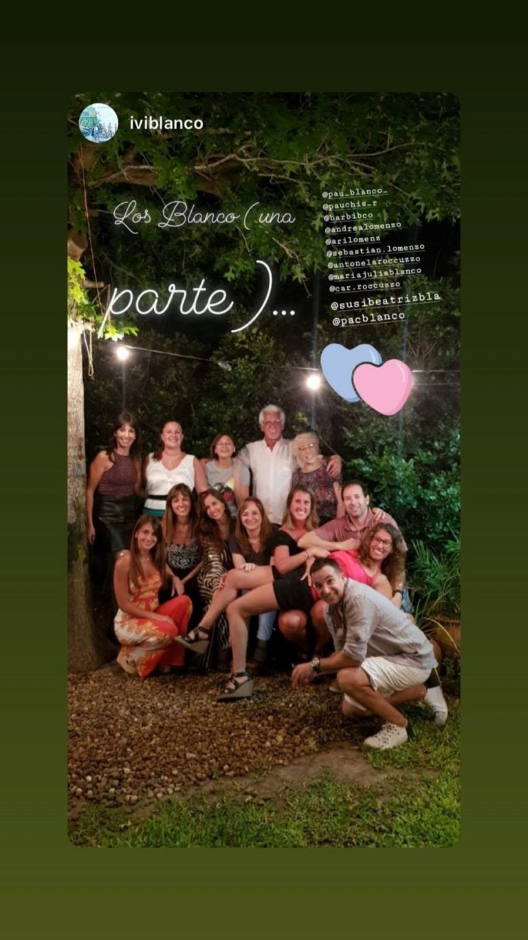 La celebración permitió reunir a buena parte de la familia materna de la rosarina. (@antonelaroccuzzo)