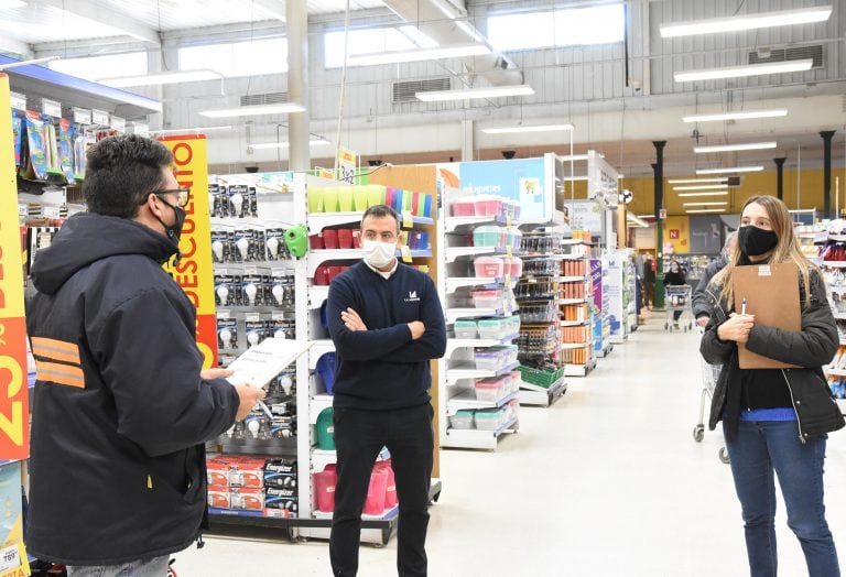 Brigada Sanitaria en los supermercados