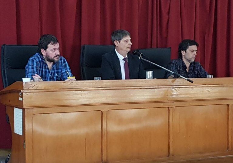 Adrián Otero, tuvo que desempatar la votación al ser el Presidente del HCD