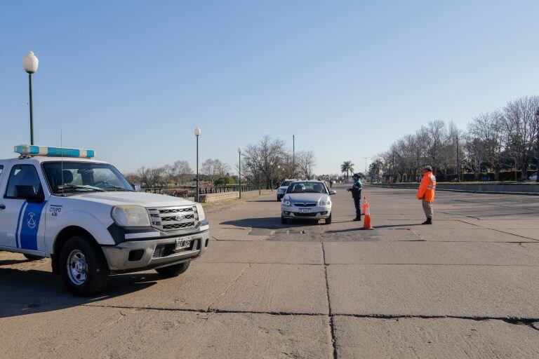 Prefectura en Costanera de Gualeguaychú haciendo controles
Crédito: Vía Gualeguaychú