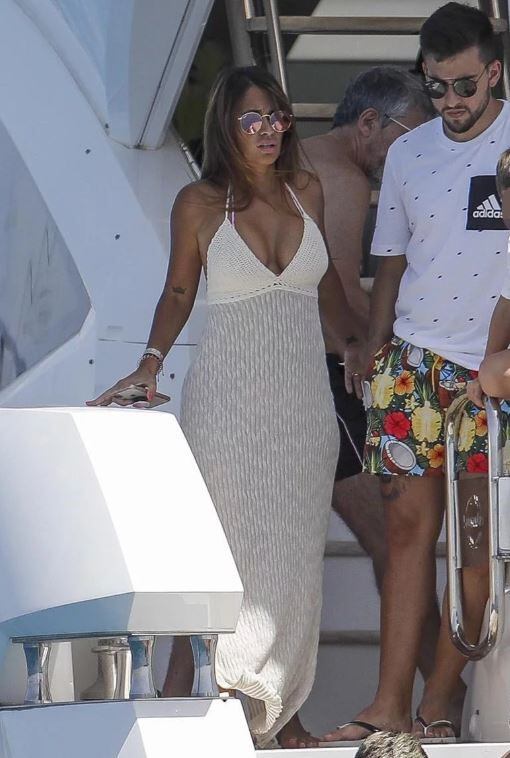 Antonela Roccuzzo se mostró espléndida en Ibiza.