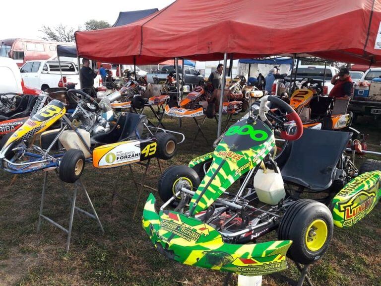 Pilotos y equipos de distintos puntos de Argentina eligen el Provincial cordobés de Karting de tierra en función de su destacado nivel organizacional y de competitividad.