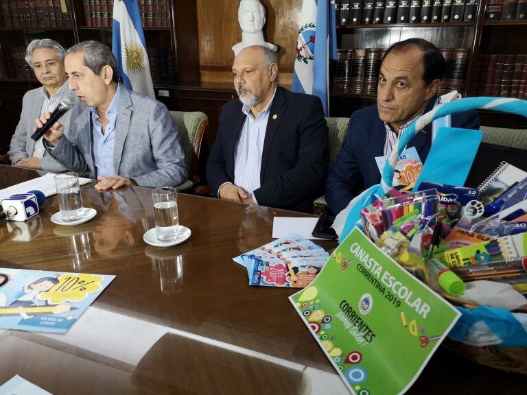 Estuvo presente el Ministro de Hacienda de la Provincia, junto a directivos del Banco de Corrientes, FEC, FECORR y APIC.