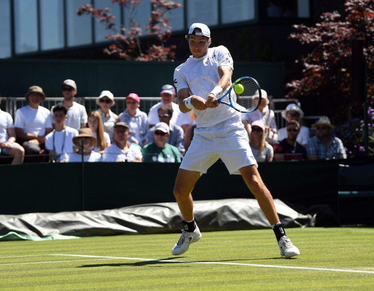 El alemán Jan-Lennard Struff durante su partido de primera ronda del torneo de tenis de Wimbledon. (Foto: EFE)