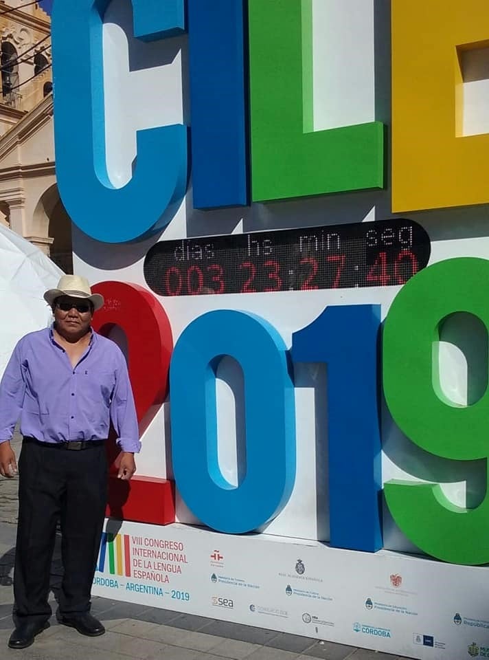 El maestro especial de la lengua materna, Gustavo  Chimic, expuso sobre metodología de la enseñanza.