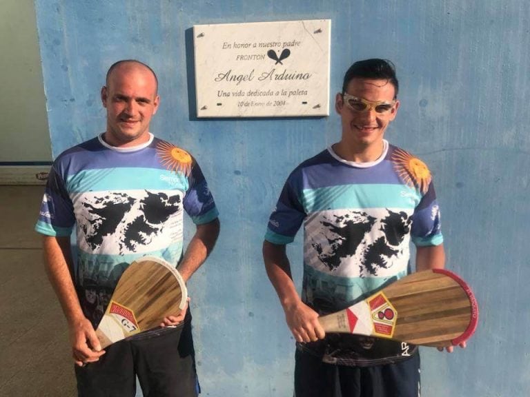 Alfredo Villegas campeón en pelota de cuero.