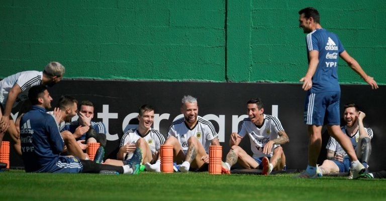 Risas en el entrenamiento de la Selección Argentina (Foto: Juano Tesone)