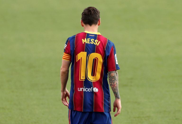 Messi, otra vez sin respuestas ante un Barcelona en crisis. (REUTERS/Albert Gea)