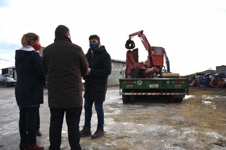 Compactación de chatarra en Tolhuien