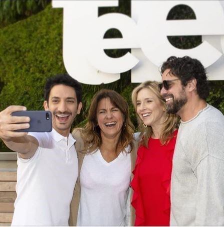 Carla Peterson junto a sus compañeros de "100 días para enamorarse"   (Instagram/ petersoncarla)