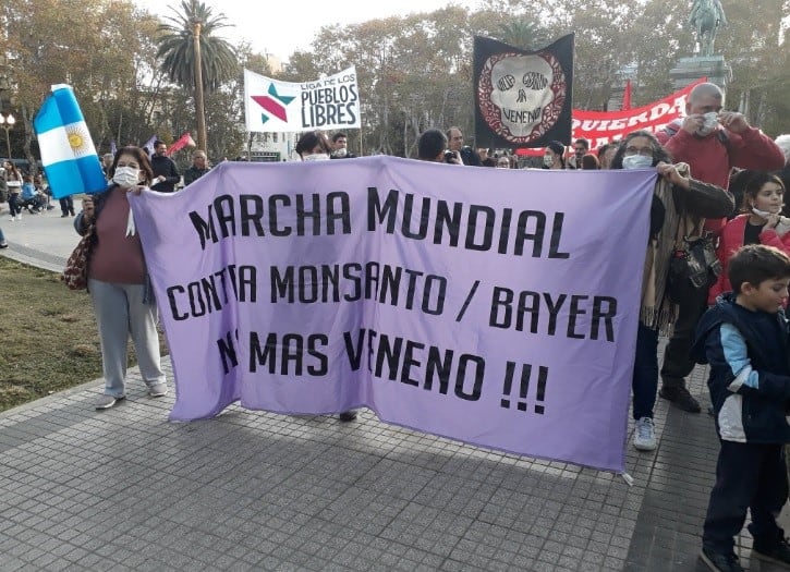 Masiva marcha de barbijos contra el uso de agrotóxicos