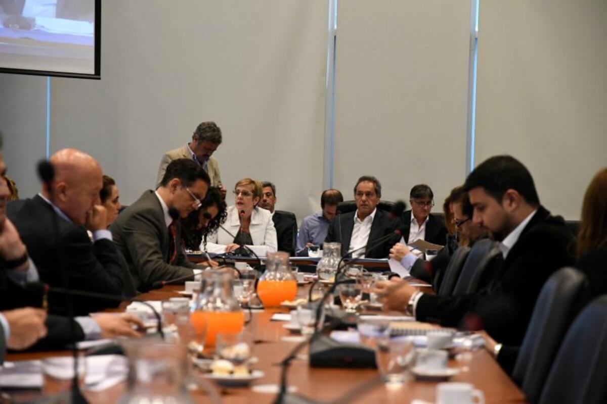Congreso: leyes demoradas cuatro meses y diputados que se tratan de "tonta" y "cerebro de mono"