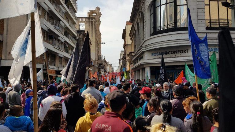 Protestas en el centro rosarino.