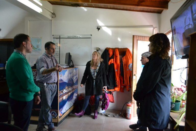 Mónica Urquiza visita las instalaciones de la línea 107