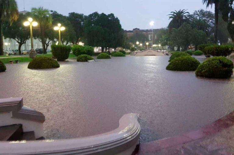 El temporal se hizo sentir en algunas localidades del centro santafesino. (Esperanza Dia)