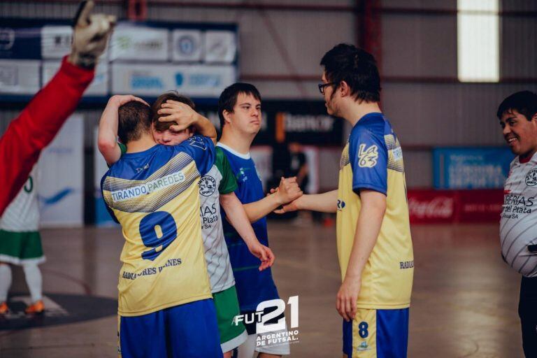 Las mejores imágenes del torneo de Futsal para chicos con Síndrome de Down que se llevó a cabo en Cordoba. (Facebook Fut 21)