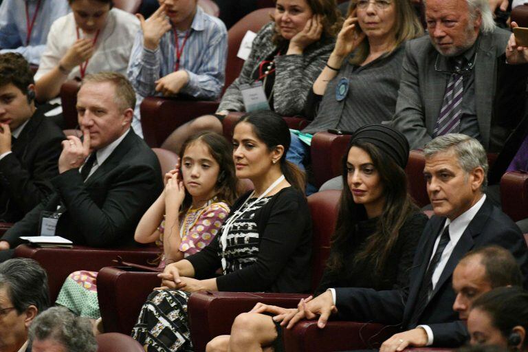 Valentina y Salma Hayek Pinault (AFP)