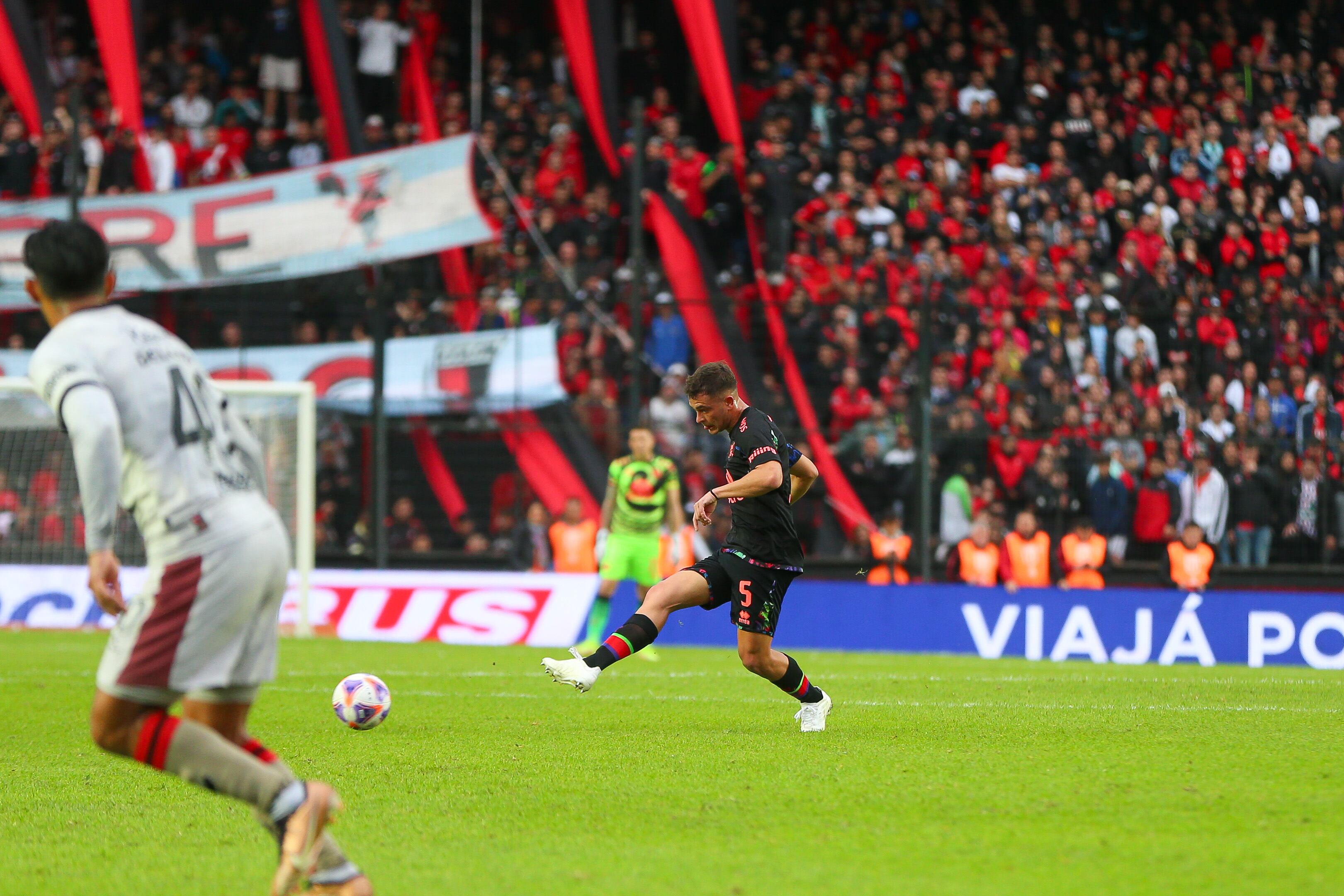 Santiago Longo, una fija en el mediocampo de Belgrano que en la fecha 25 de la Liga Profesional recibirá a San Lorenzo. (Prensa Belgrano)