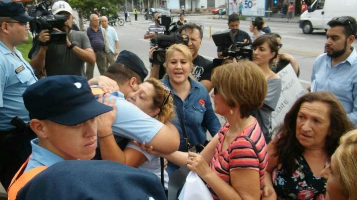 Marcharon frente a Jefatura para exigir justicia por Franco Ferraro